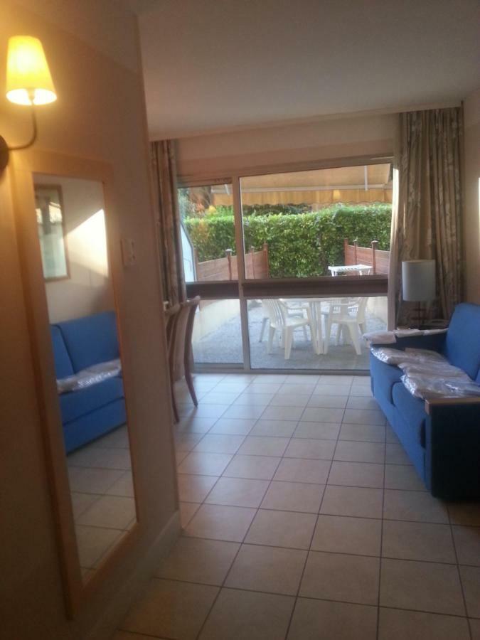 Apartment Heliotel Marine 4* Bord De Mer Saint-Laurent-du-Var Bagian luar foto